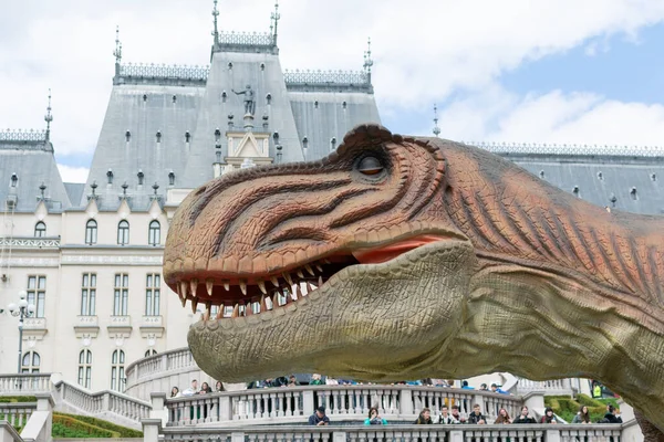Ясси Румунія Квітня 2023 Відновлені Анімаційні Моделі Динозавра Рекса Парк — стокове фото