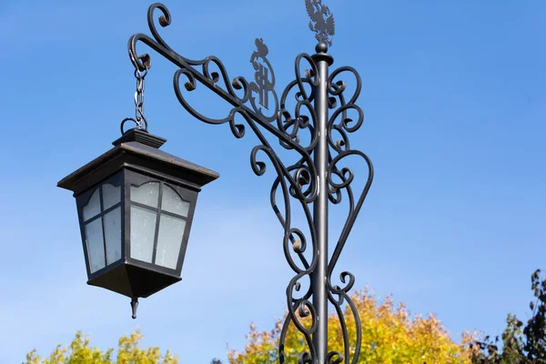 Lámpara Lámpara Calle Decorativa Sobre Fondo Cielo Azul Otoño — Foto de Stock