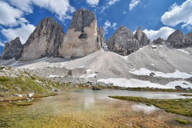 Tre Cime di Lavaredo, Grava Longia göllerinden birinde görüldü.