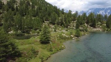 Scario 'dan Infreschi' ye ve Massetta 'nın Cilento, İtalya' daki güzel deniz koruma alanı..