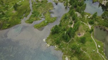 Scario 'dan Infreschi' ye ve Massetta 'nın Cilento, İtalya' daki güzel deniz koruma alanı..