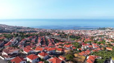 Portekiz 'in Madeira, Funchal kıyı şehrinin insansız hava aracı görüntüleri.. 