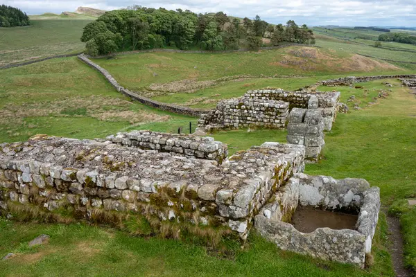 Hadrian 'ın Duvarı, Northumberland, İngiltere' deki Roma Kalesi..