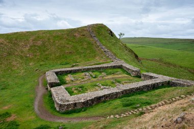 Hadrian 's Wall, Northumberland, İngiltere' de 39 Milecastle.