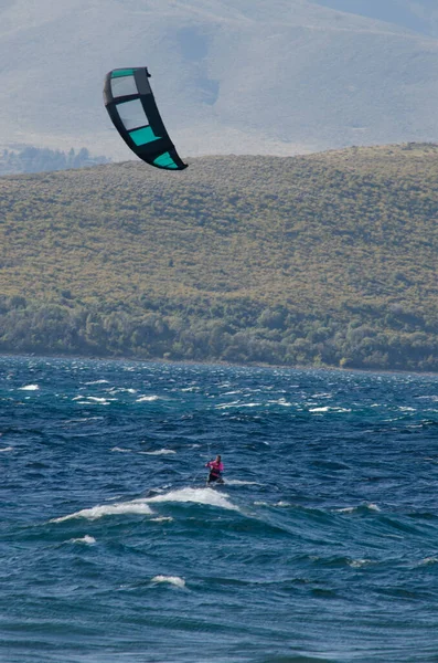 Kitesurfing Patagonii Jezero Vodní Sporty Bariloche — Stock fotografie