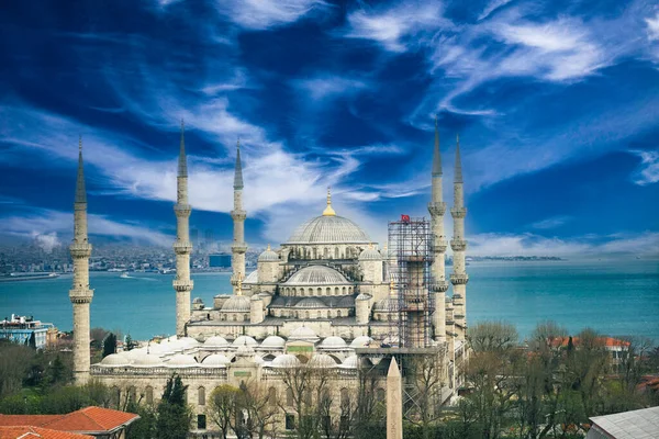 Ruas Mesquita Azul Istambul Antigamente Conhecida Como Constantinopla Cidade Atravessa — Fotografia de Stock