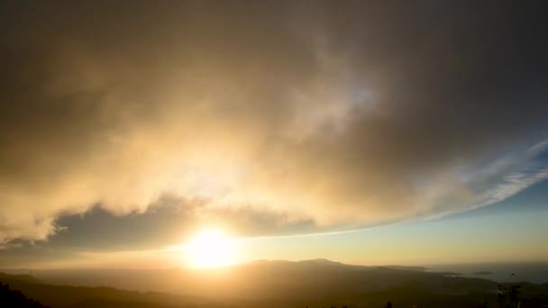 Disfrute Una Romántica Puesta Sol Colores Desde Cima Montaña Cielo — Vídeos de Stock