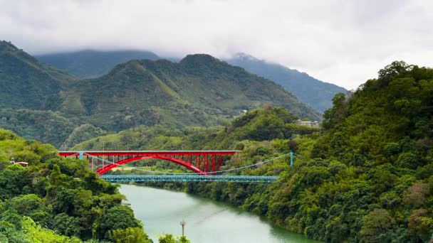Beautiful Red Bridge Stream Sun Shines Green Mountains Baling Bridge — Video