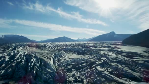Eriyen Buzullar Grimsi Beyaz Arazi Sunar Buz Nehirlere Dönüştü Alaska — Stok video