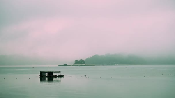 Динамічні Хмари Розумний Туман Тонкі Брижі Озері Озеро Сон Мун — стокове відео