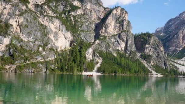 Lago Limpido Volte Verde Volte Blu Circondato Montagne Paese Delle — Video Stock
