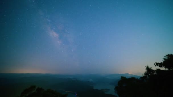 Heavenly Vista Capturing Milky Way Mountain Top Inglés Cielo Estrellado — Vídeos de Stock