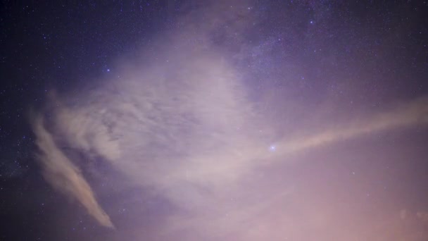 Vía Láctea Claramente Visible Una Vez Que Las Nubes Blancas — Vídeo de stock