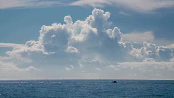 Blue Sea Blue Sky Ever Changing White Clouds Very Relaxing — Stock Video