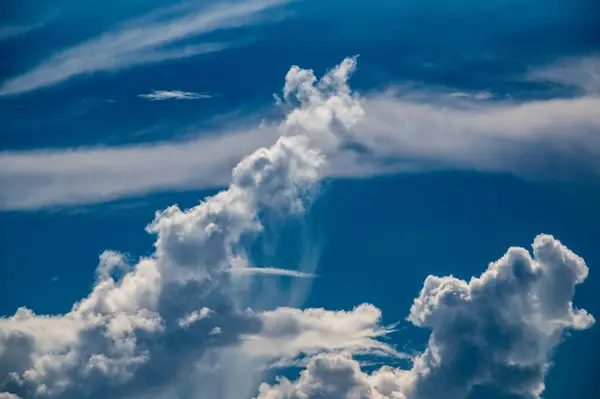 Céu Azul Nuvens Brancas Imprevisíveis Natureza Incrível Ilha Guishan Turtle — Fotografia de Stock