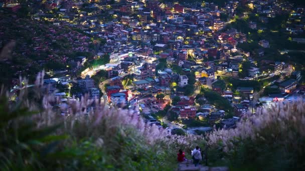 활기차고 다채로운 마을을 바라보는 지우펜 타이완 경관과 신선한 공기를 하이킹과 — 비디오