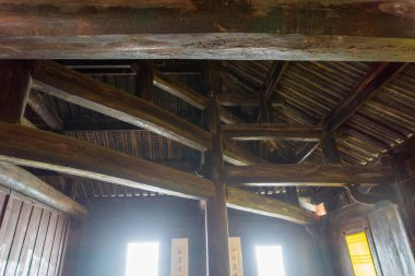 Çin 'in Wudang Dağları' ndaki tarihi binaların karmaşık ahşap mimarisine bir göz atın, antik sanat ve el sanatları sergilenmektedir..