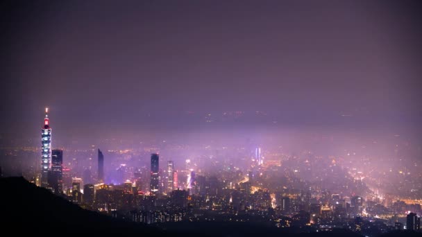 Vrstva Bílých Mraků Mlhy Nad Městem Taipei Spolu Městskými Světly — Stock video