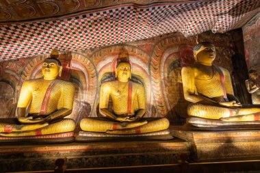 Dambulla mağara tapınağı (Dambulla Altın Tapınağı), bir Dünya Mirası Alanı ve bir Budist hac mekanı. Dambulla, Sri Lanka.