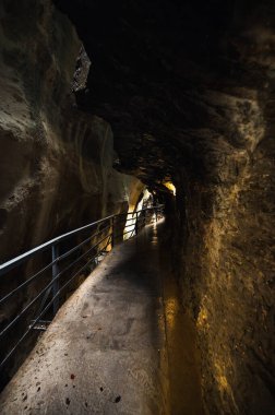 Aareschlucht Gorge, İsviçre - 30 Temmuz 2022, Aareschlucht Boğazı Aare Buzulu tarafından binlerce yıl oluşturuldu..