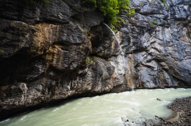 Aareschlucht Gorge, İsviçre - 30 Temmuz 2022, Aareschlucht Boğazı Aare Buzulu tarafından binlerce yıl oluşturuldu..