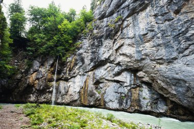 Aareschlucht Gorge, İsviçre - 30 Temmuz 2022, Aareschlucht Boğazı Aare Buzulu tarafından binlerce yıl oluşturuldu..