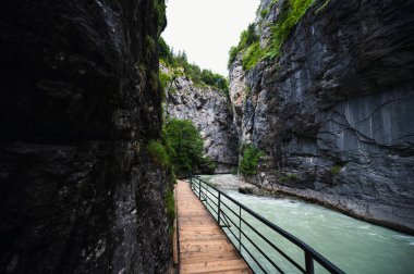 Aareschlucht Gorge, İsviçre - 30 Temmuz 2022, Aareschlucht Boğazı Aare Buzulu tarafından binlerce yıl oluşturuldu..
