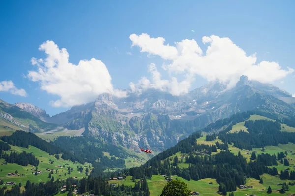瑞士阿德博登 2022年7月24日 阿德博登村和市中心的夏景 — 图库照片