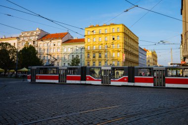 Prag, Çek Cumhuriyeti - 26 Eylül 2023 - Prag şehrinde dolaşın ve mimariye hayran olun.