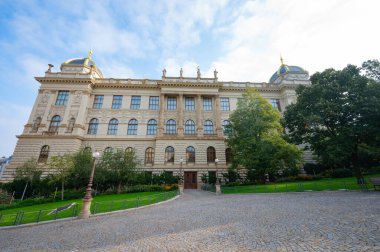 Prag, Çek Cumhuriyeti - 26 Eylül 2023 - Prag şehrinde dolaşın ve mimariye hayran olun.