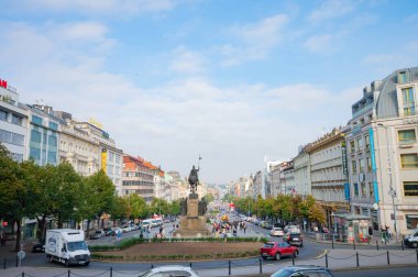 Prag, Çek Cumhuriyeti - 26 Eylül 2023 - Prag şehrinde dolaşın ve mimariye hayran olun.