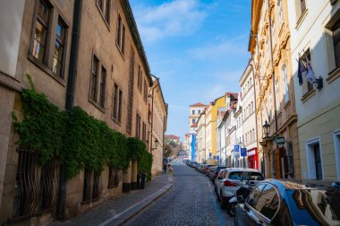 Prag, Çek Cumhuriyeti - 26 Eylül 2023 - Charles Köprüsü manzarası ve Prag 'ın Eski Kenti.