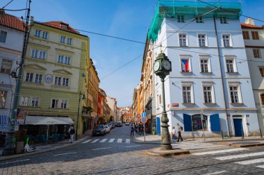 Prag, Çek Cumhuriyeti - 26 Eylül 2023 - Prag şehrinde dolaşın ve mimariye hayran olun.