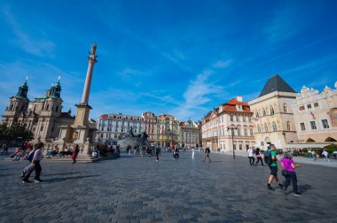Prag, Çek Cumhuriyeti - 26 Eylül 2023 - Prag şehrinde dolaşın ve mimariye hayran olun.