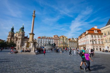 Prag, Çek Cumhuriyeti - 26 Eylül 2023 - Prag şehrinde dolaşın ve mimariye hayran olun.