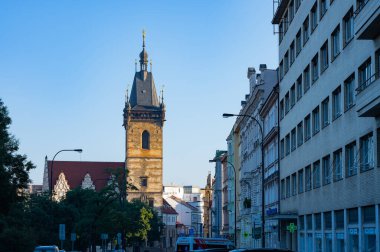 Prag, Çek Cumhuriyeti - 28 Eylül 2023 - Prag şehrinde ve çevre caddelerde yürüyüş.