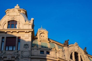 Prag, Çek Cumhuriyeti - 28 Eylül 2023 - Prag şehrinde ve çevre caddelerde yürüyüş.