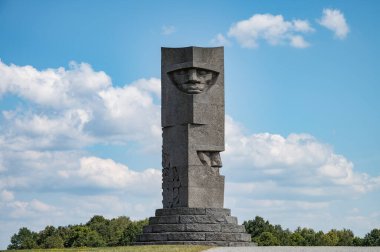 Grunwald, Polonya 24 Haziran 2024, Grunwald tarlasında yürüyüş