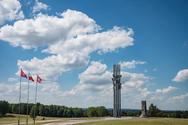 Grunwald, Polonya 24 Haziran 2024, Grunwald tarlasında yürüyüş
