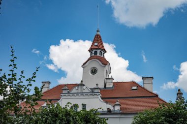 Dzialdowo, Polonya 24 Haziran 2024, şehirde bir yürüyüş 