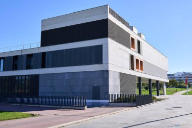 Sarriguren Navarra 4 Ekim 2022 Belediye Binası ve Belediye Polis Merkezi. Yüksek kalite fotoğraf