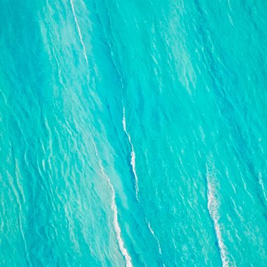 Güzel tropikal sahil ve okyanus manzarası