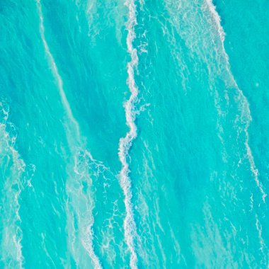 Dalgalı güzel deniz manzarası