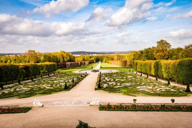 CHAMPS SUR MARNE, FRANCE, Kasım 02, 2022: Fransa, Paris yakınlarındaki Champs sur Marne şatosunun dış mekanı ve parkı