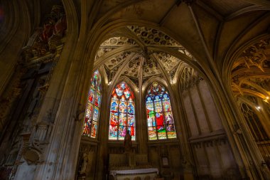 La FERTE BERNARD, SARTHE, FRANCE, 27 Mart 2022: Mimar Mathurin Delabord 'un Notre Dame des marais kilisesinin iç mimari ve mimari dekorları, 16. yüzyıl