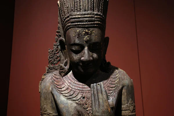 stock image PARIS, FRANCE, OCTOBER 26, 2022 : old asian temple statue at the asian arts Guimet museum, Paris, france