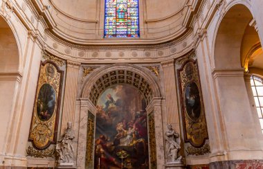 PARIS, FRANCE, 10 Kasım 2022: Paris, Fransa 'daki Saint Roch kilisesinin mimari detayları