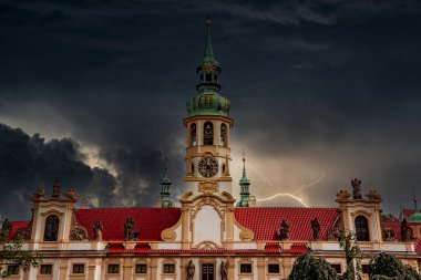 Prag, Çek Cumhuriyeti, Eylül 08: Loreta Kilisesi 'nin mimari detayları, Eylül 08, 2019 Prag, Çek Cumhuriyeti