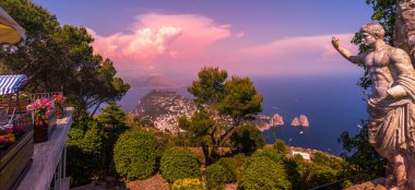 CAPRI ISLAND, ITALY, 10 Haziran 2015: Capri Adası, Capri Adası, İtalya