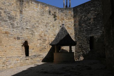 CASTELNAUD, FRANCE, 16 Temmuz 2015: Fransa Dordogne, Fransa 'da Chateau de Castelnaud la chapelle, 16 Temmuz 2015